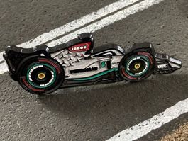 Lewis Hamilton Mercedes AMG 2022 F1 Formel 1 Pin - cool