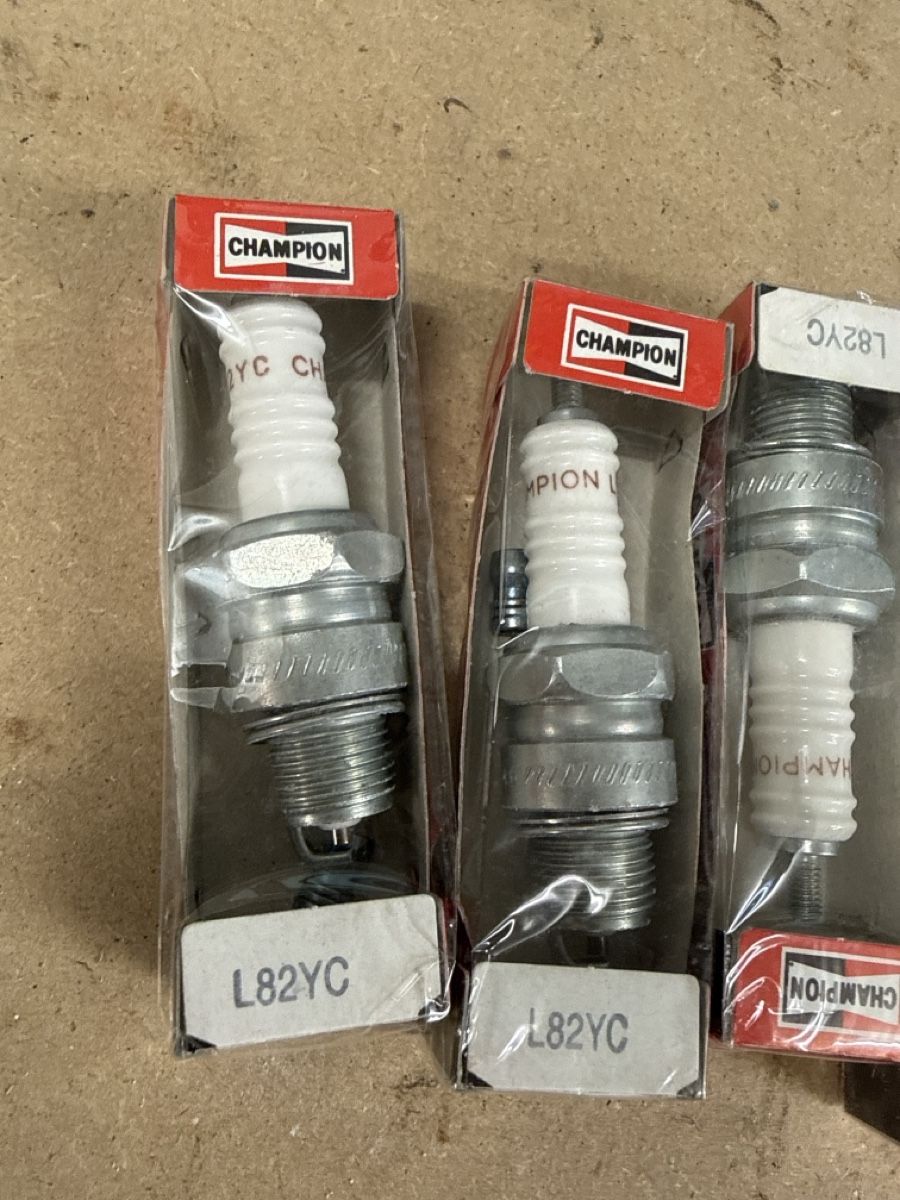 Champion Alle Autoersatzteile: Zündkerzen L82YC – Neu (gemäss Beschreibung) aus Meienberg von sony252 1