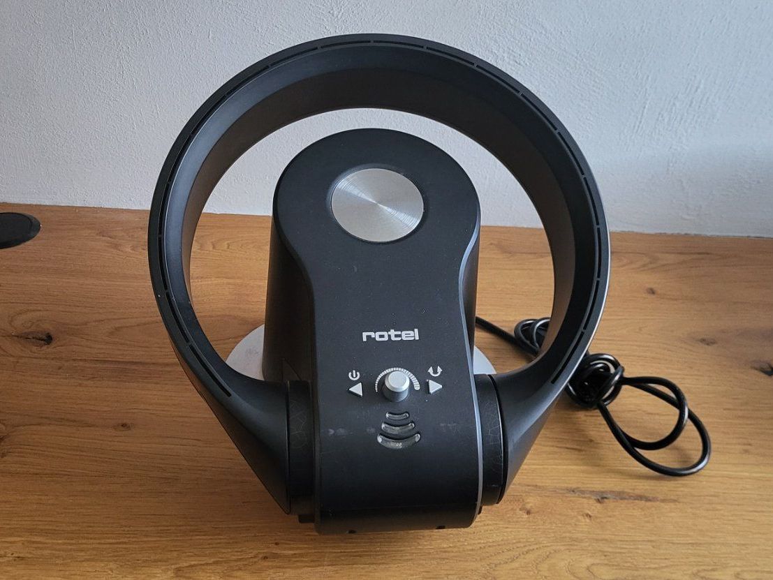 Rotel Ventilateurs: Tisch-Ventilator Rotel schwarz – D'occasion à Magliaso par m_tardy