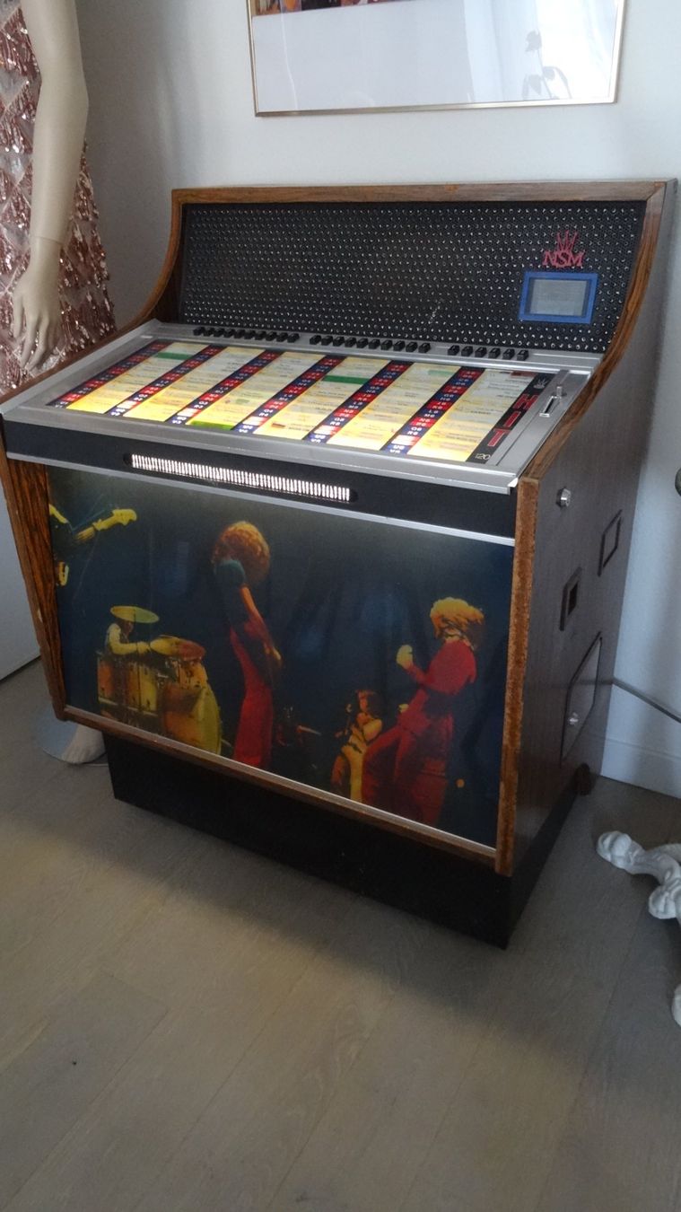 Jukebox: NSM HIT 120 Jukebox mit Gebrauchsspuren – D'occasion à Ehrendingen par CHMEX 1