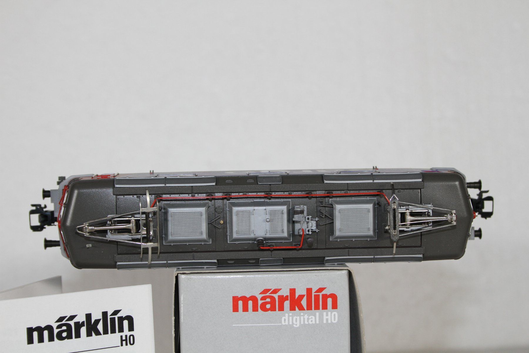 Märklin Modellini di ferrovie: Märklin 37345 SBB Cargo Re 421, Re 4/4 – Usato da Triesen venduto da gleis8 6