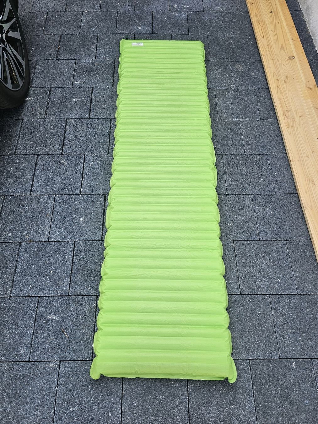 Materassi: ThermaRest NeoAir sleeping pad green good condition – Usato da Täuffelen venduto da migueldesousa