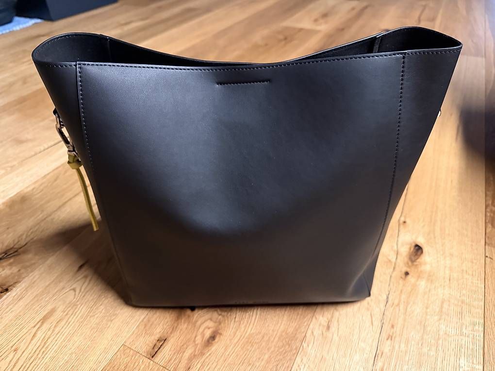 Taschen für Damen: VIVI MARI tote bag + strap basic classic – Gebraucht aus Kappel SO von serainaernst