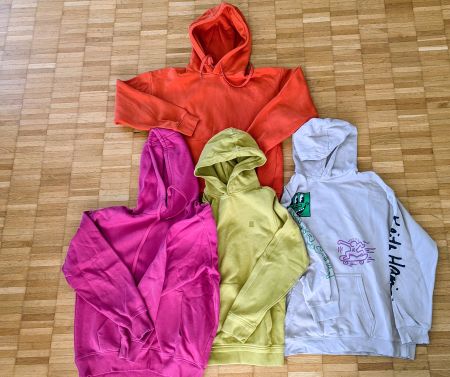 4 Hoodies Set verschiedene Farben M/L