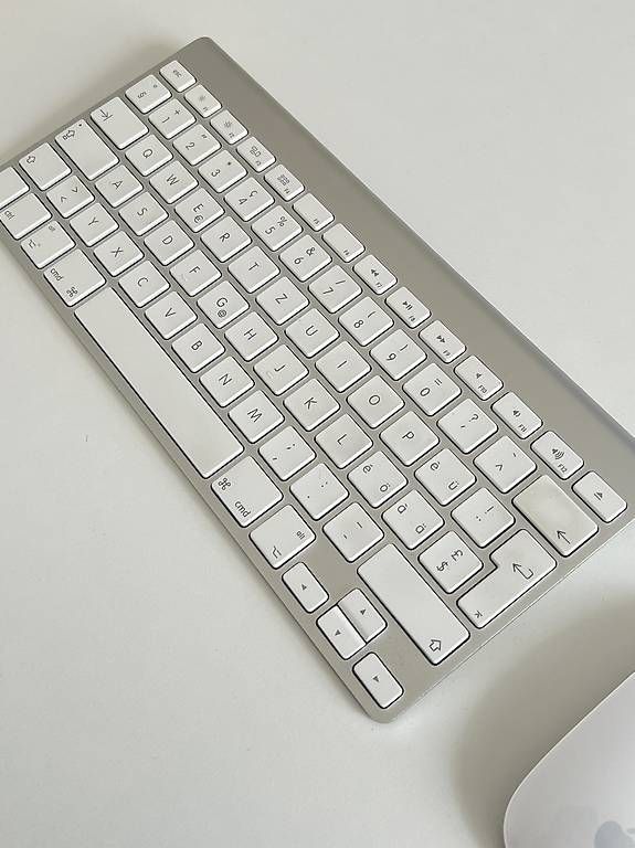Apple Tastiere: Apple Magic Mouse & Magic Keyboard – Usato da Zürich venduto da dav_zs7v 3