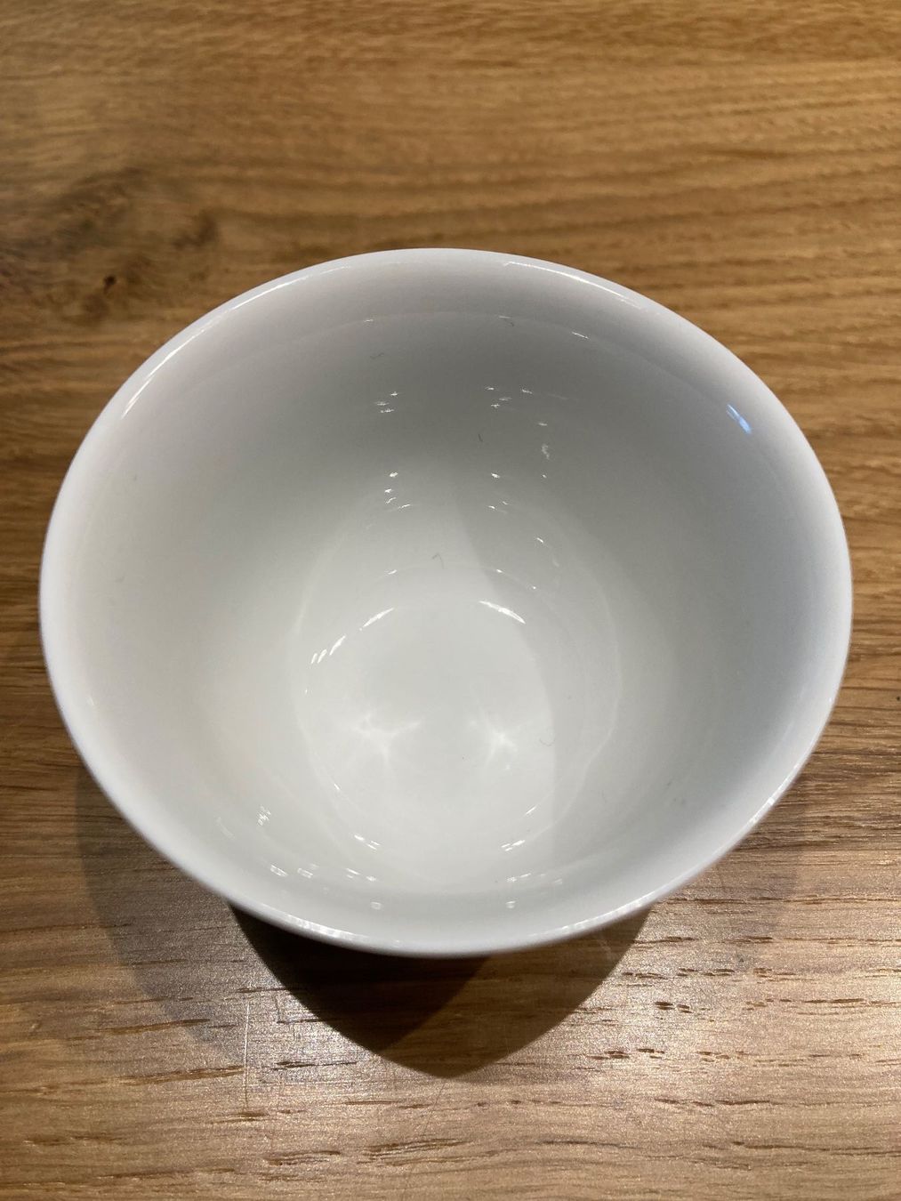 Tazze: Meissen Becher mit floralem Muster, Weiss – Usato da Winterthur venduto da silen 5