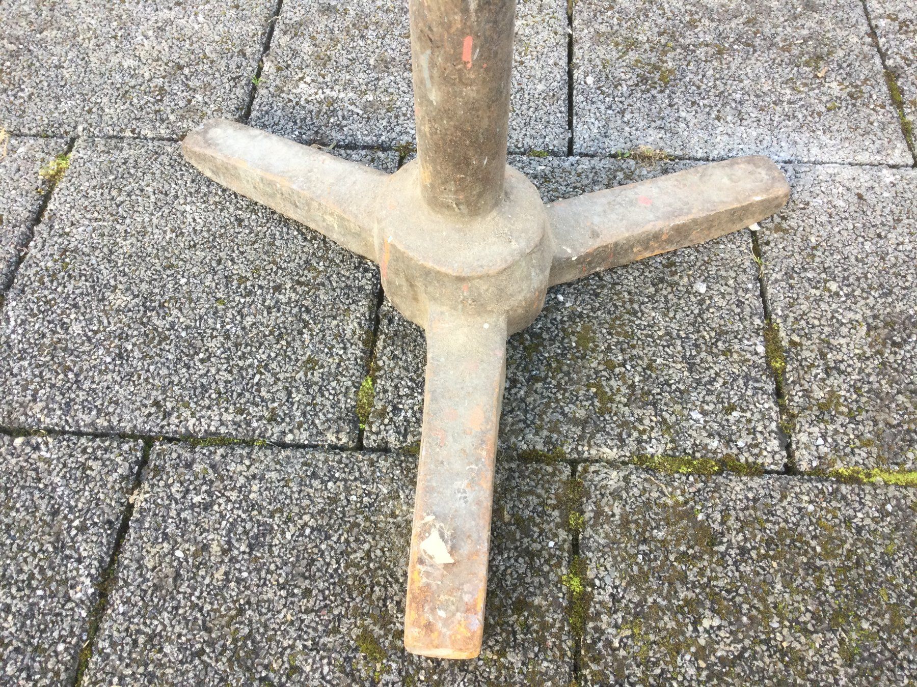 Werkzeuge: Uralte Rohr oder Säge Stütze Höhenverstellbar – Gebraucht aus Wangen SZ von kuriosum12 2