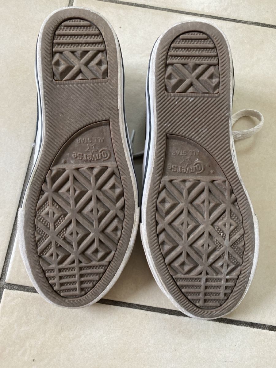 Converse Chaussures garçon: Converse in Grösse 33 – D'occasion à Olten par Angisun 3