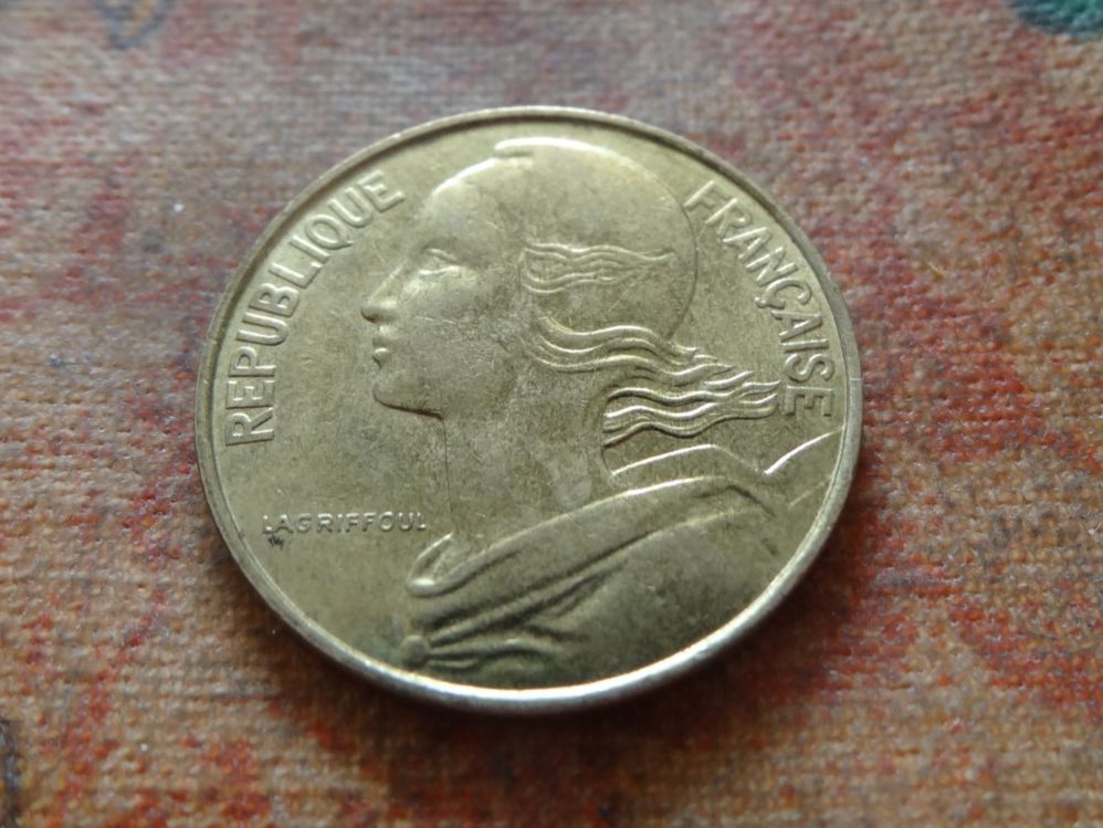 Tutti le monete: FRANCE  10 Centimes  1987  (P) – Usato da Romanel-sur-Lausanne venduto da Swift13 1