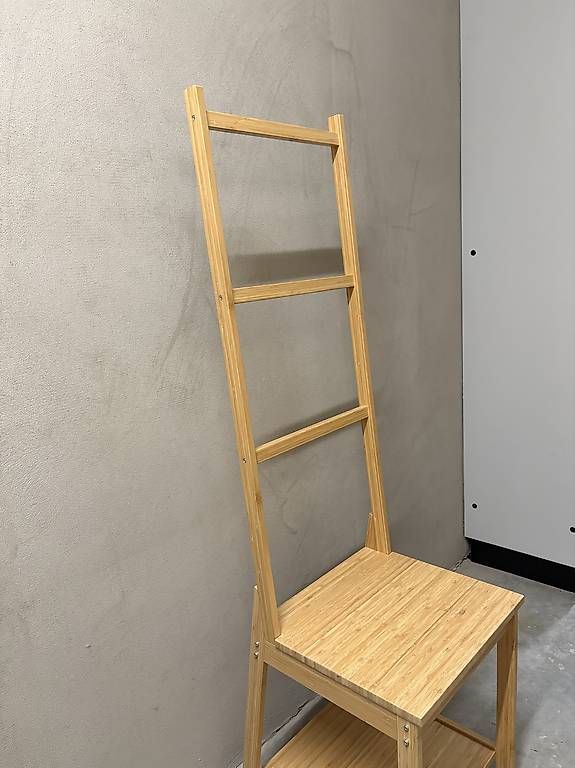 Chaises: Kleiderstuhl, Ikea – D'occasion à Mels par Graf11