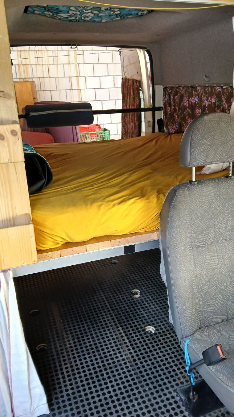 Ford Veicoli da campeggio: Ford Transit 350 TDCi Camper – Difettoso da Aarberg venduto da retoc0102 5