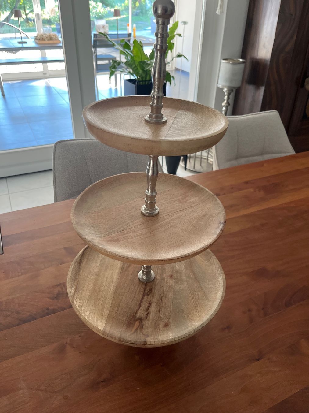 Alle Dekorationen: Etagere aus Holz – Neu (gemäss Beschreibung) aus Fischbach-Göslikon von gamamiro