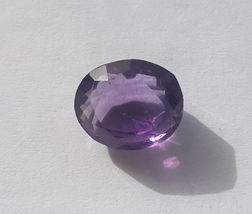 Edelsteine: Amethyst Oval 4.0ct – Neu und originalverpackt aus zuerich von Jewlsdesign