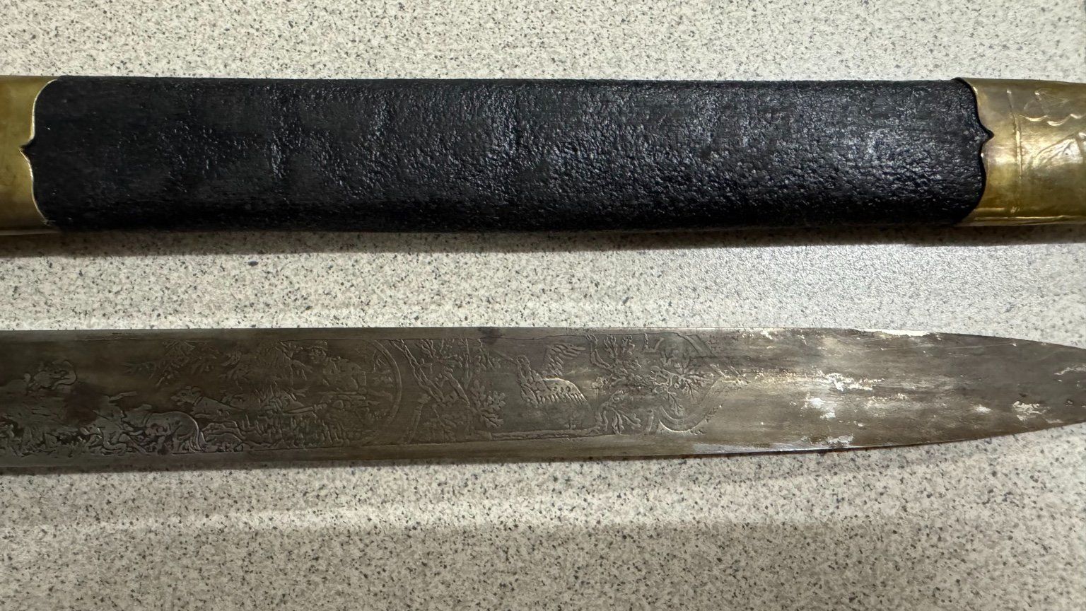 Accessori: Antiker Hirschfänger mit Hirschhorngriff – Usato da Bremgarten AG venduto da Schussi 3
