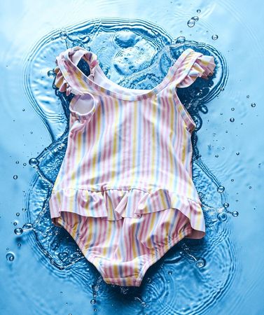 1032 – Maillot de bain 98-104 (2-4 ans)