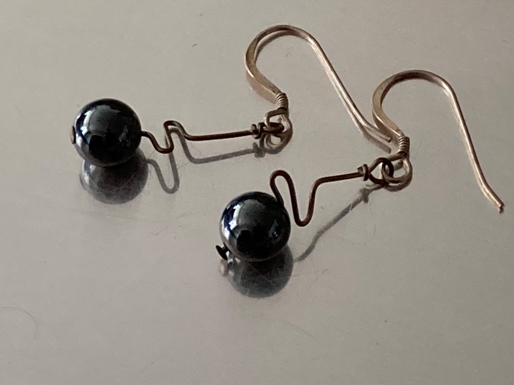 Orecchini pendenti & Orecchini a lobo: Boucles d’oreilles avec perles hématite – Usato da Marly venduto da Antigona71 2