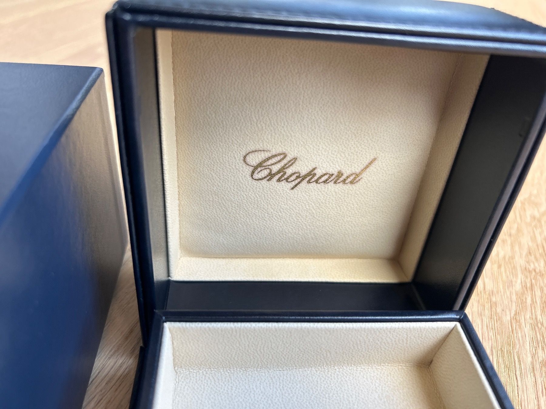 Chopard Uhren: Chopard - Uhren-/Schmuckbox – Neu und originalverpackt aus Fläsch von sus_69xn 3