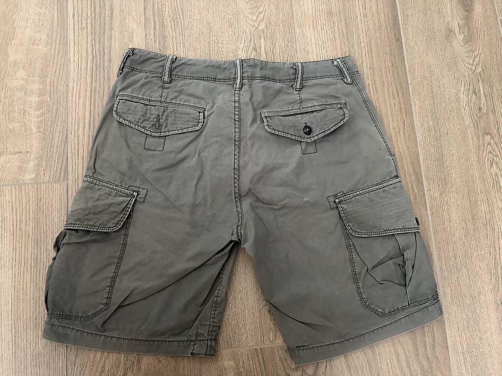 Pantaloni: Pantaloncini uomo H&M – Usato da Locarno venduto da Pasky98 1