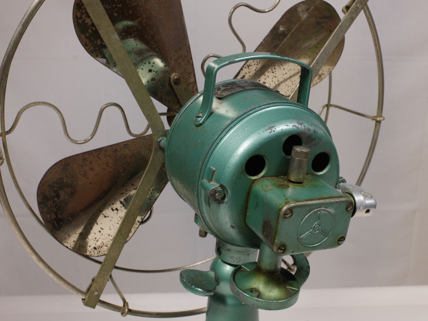 Maico Ventilatoren: Antiker Ventilator MAICO Type EO 30, funktioniert, pendelt – Gebraucht aus Lobsigen von Markus_Haenggi_Bern 3