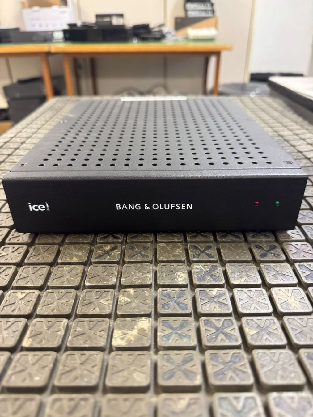 Bang & Olufsen Amplificateurs: Bang & Olufsen BeoAmp 2 – D'occasion à Oberengstringen par Limmat8102