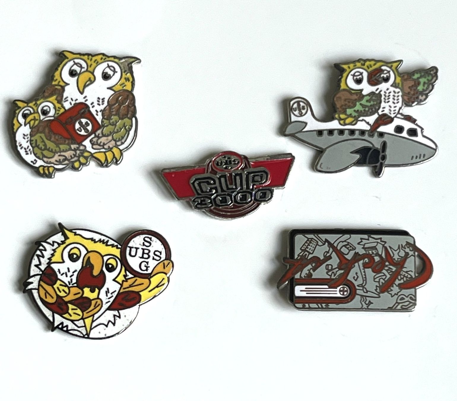 Placchette & Badge: 5 Pins Sammlung UBS – Usato da Kriens venduto da TSCH1