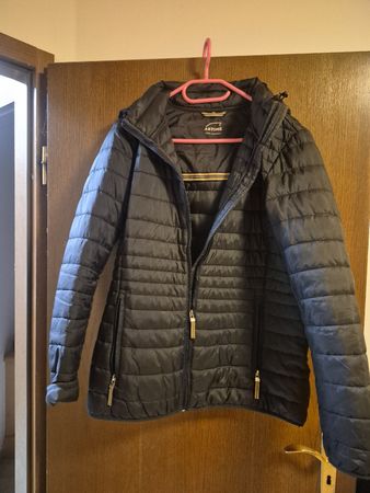 Steppjacke Artime schwarz Kapuze Grösse 42 