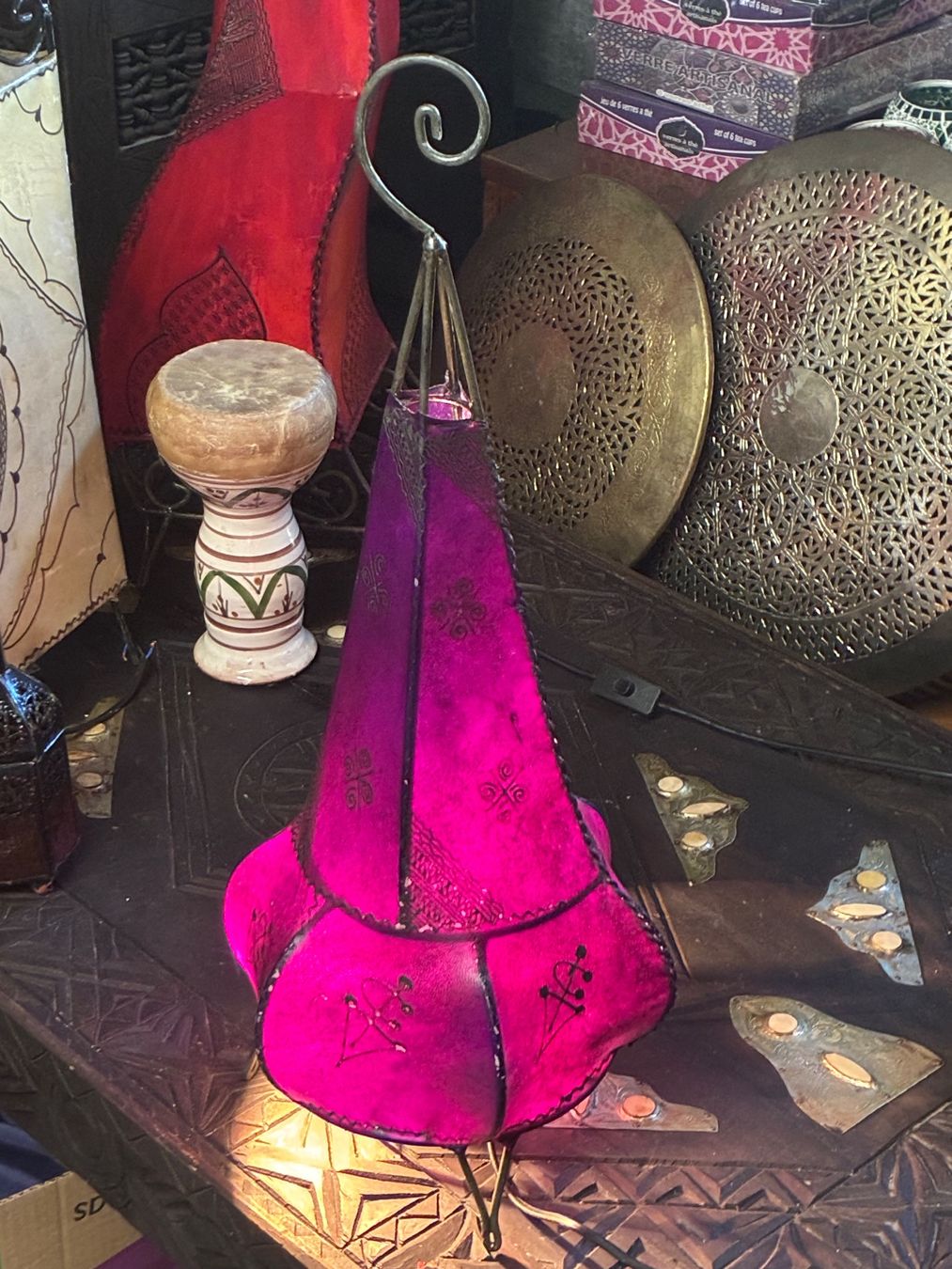 Lampade: Hennalampe violett aus Marokko – Usato da Zürich venduto da thetschi