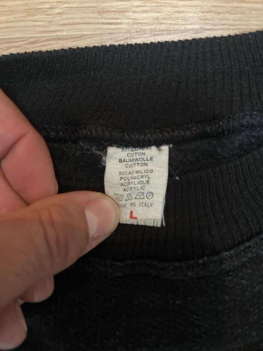 Maglioni & Felpe: Retro Pullover schwarz mit Logo Grösse L guter Zustand – Usato da Luzern venduto da ThrowbackVintage 1