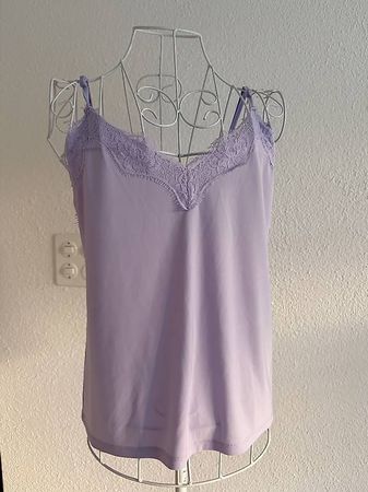 💜 Süßes Spitzen-Top / Cami Top in Flieder ✨