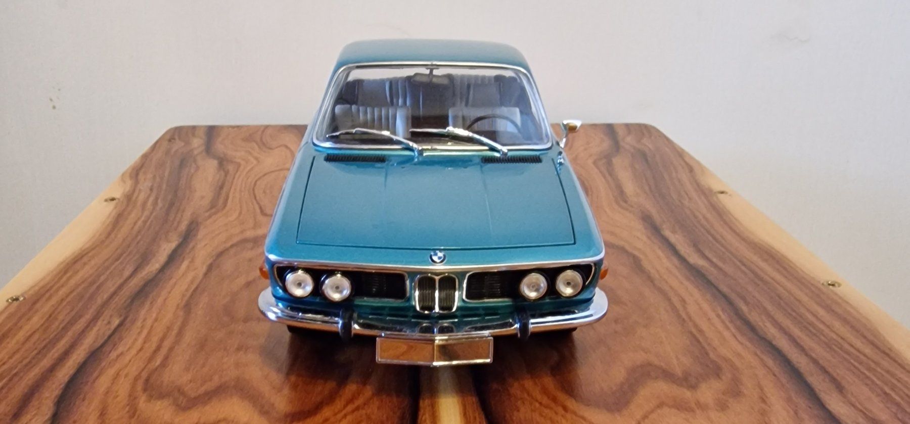 BMW Modellini d'auto: Minichamps 1:18 BMW 3.0 csi 1972 – Usato da Rüti b. Büren venduto da tempo50 3