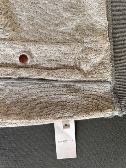 Givenchy Maglioni & Felpe: Givenchy Sweatshirt Grau - XL – Nuovo (secondo la descrizione) da Dübendorf venduto da kerstinbrisbane 5