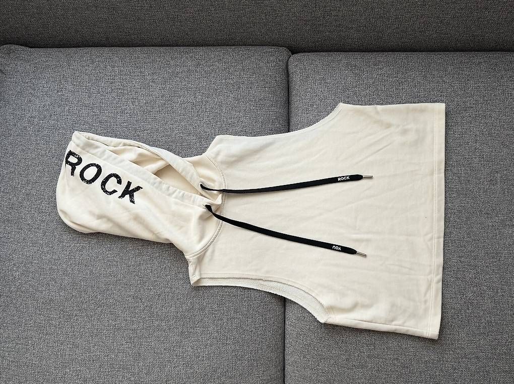 Maglioni & Felpe: Ärmelloser Hoodie BA&Sh – Usato da Glattbrugg venduto da Blogger73 1