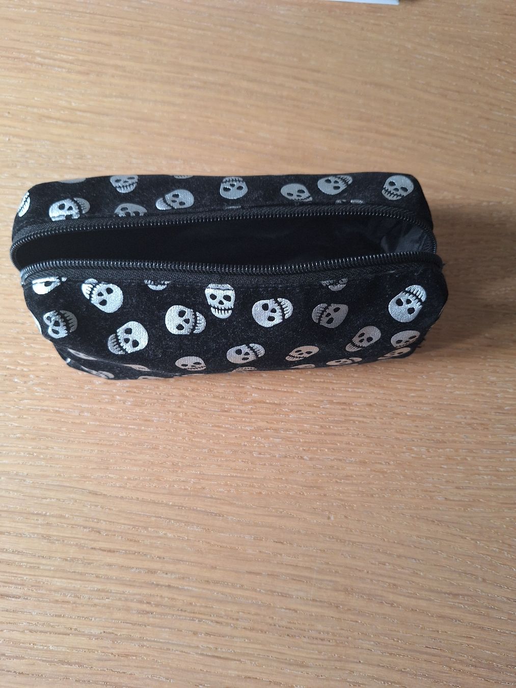 Astucci : Etui Totenkopf – Nuovo (secondo la descrizione) da Aesch BL venduto da sar_j59l