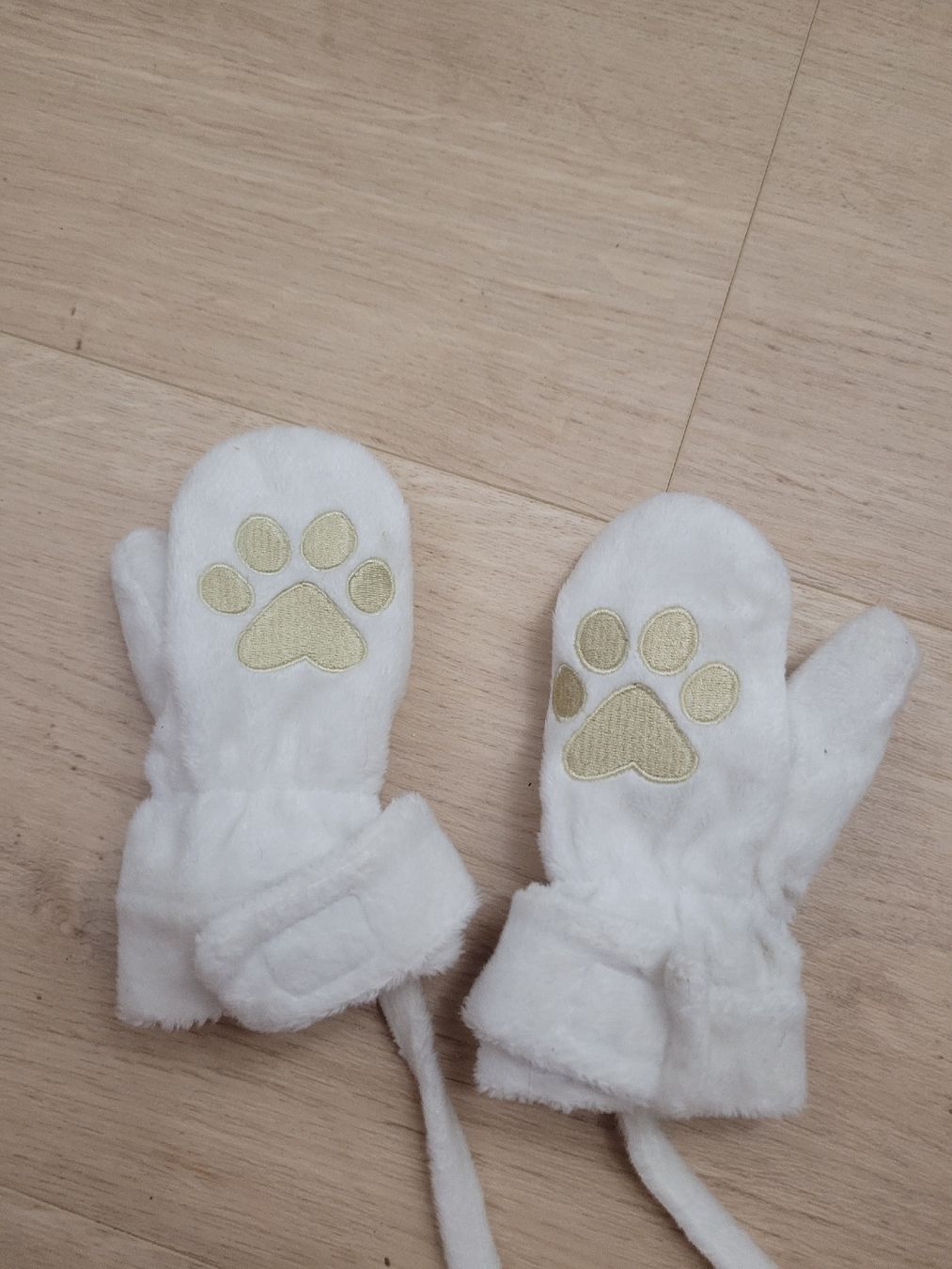 Gants: Handschuhe 6 Monate – D'occasion à Lupsingen par sta_wgg5 1