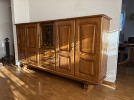 Buffet aus Holz mit Vitrine und Schubladen gebraucht