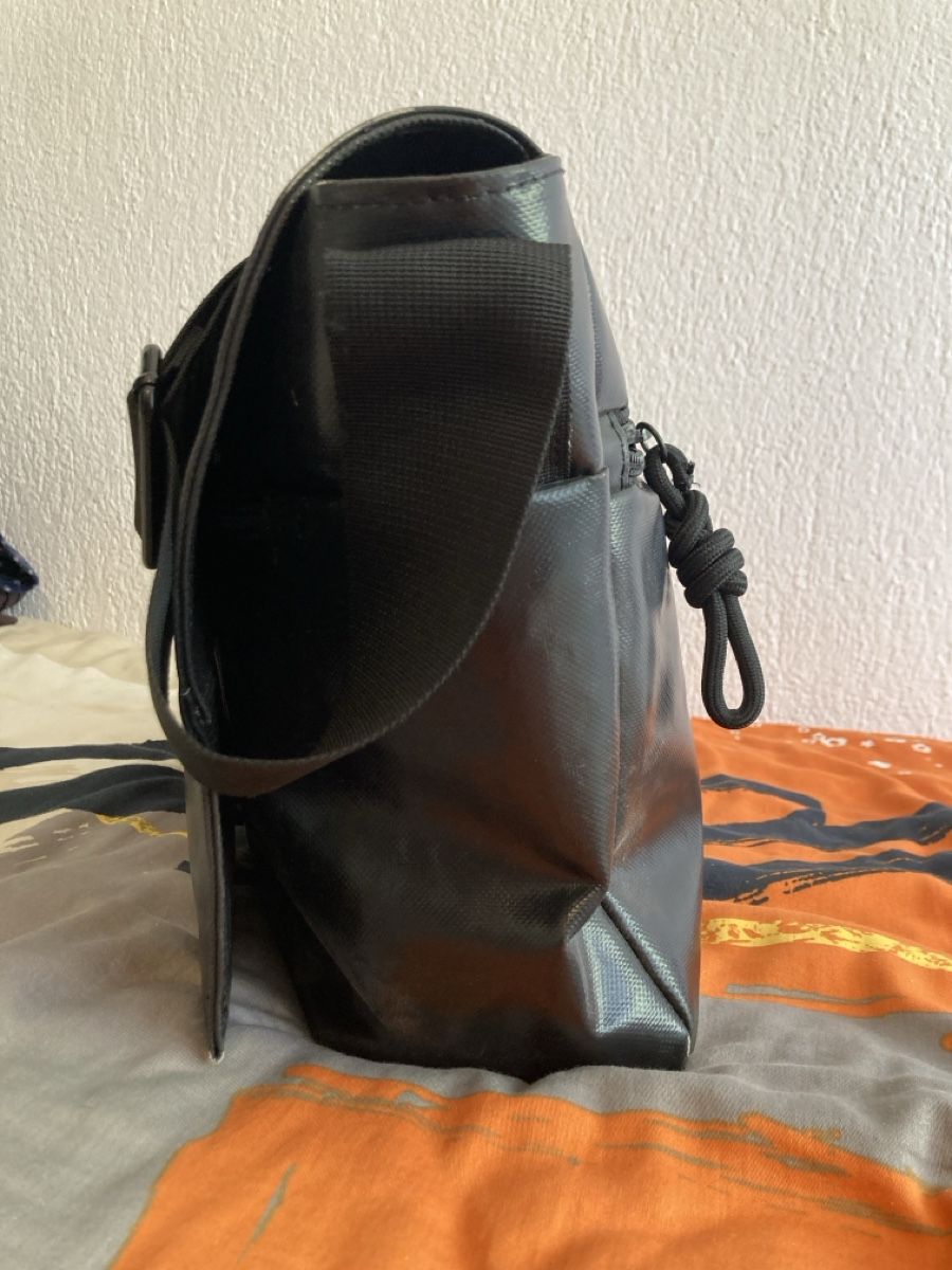 Freitag Taschen: Messenger Bag Black & White   – Gebraucht aus Zürich von sele_x 2