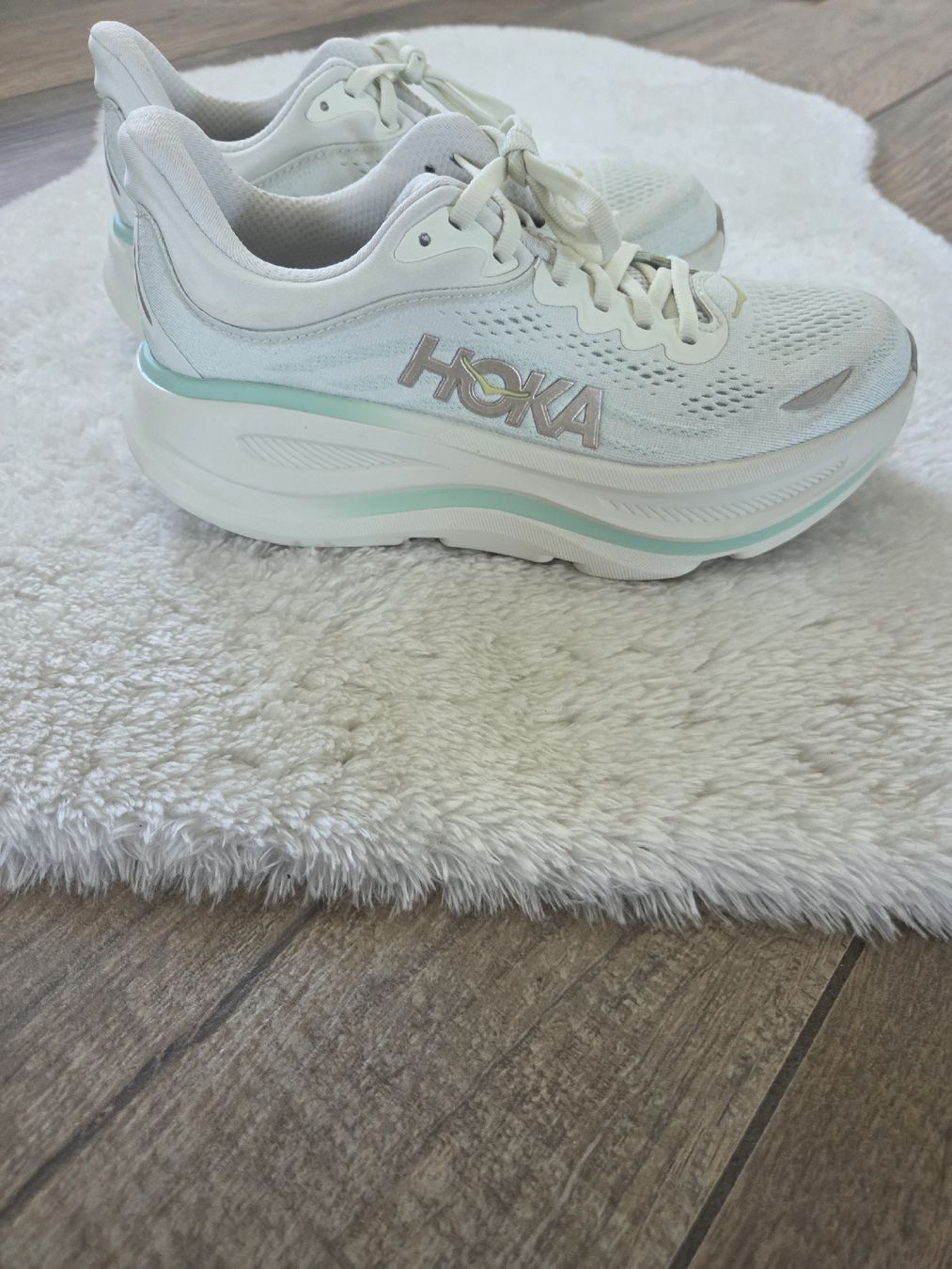 Herrenschuhe: HOKA Bondi 9 EU 38  – Gebraucht aus Frauenfeld von bea_6m8y