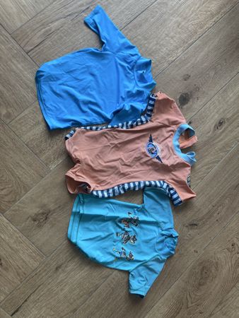 Lot 4 maillots bébé garçon 86-92 cm bon état