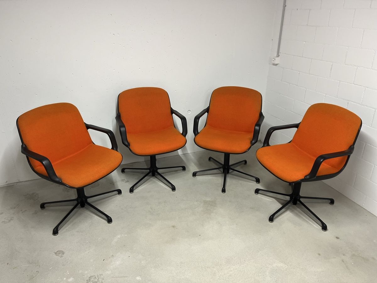 Sedie: Vintage Bürostühle Set orange – Usato da St.Gallen venduto da munooz 2
