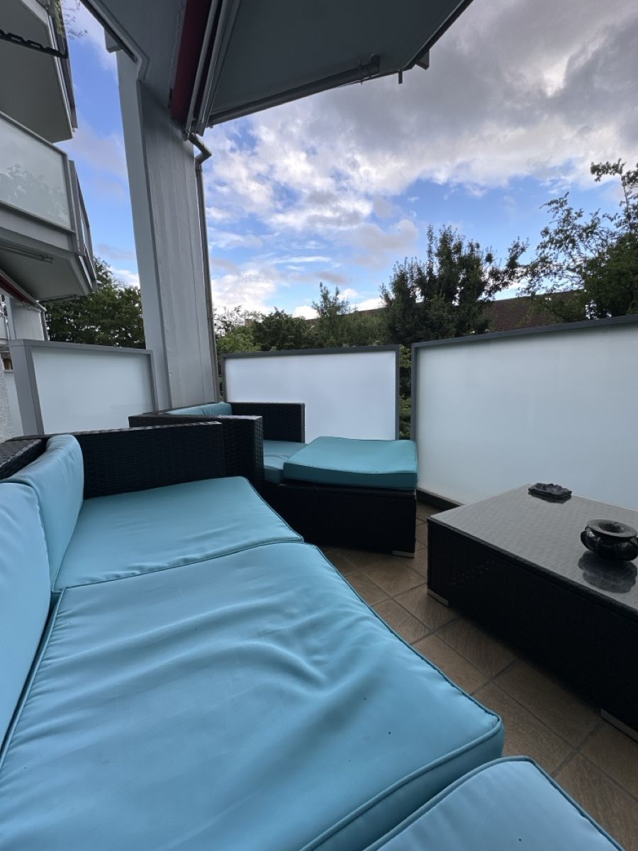 Divani: Outdoor Lounge Set aus Polyrattan mit Glastisch – Usato da Bassersdorf venduto da WayanMartin13 1
