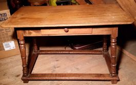 antiker Tisch, Holz mit Schublade