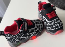 Schuhe Gr. 23