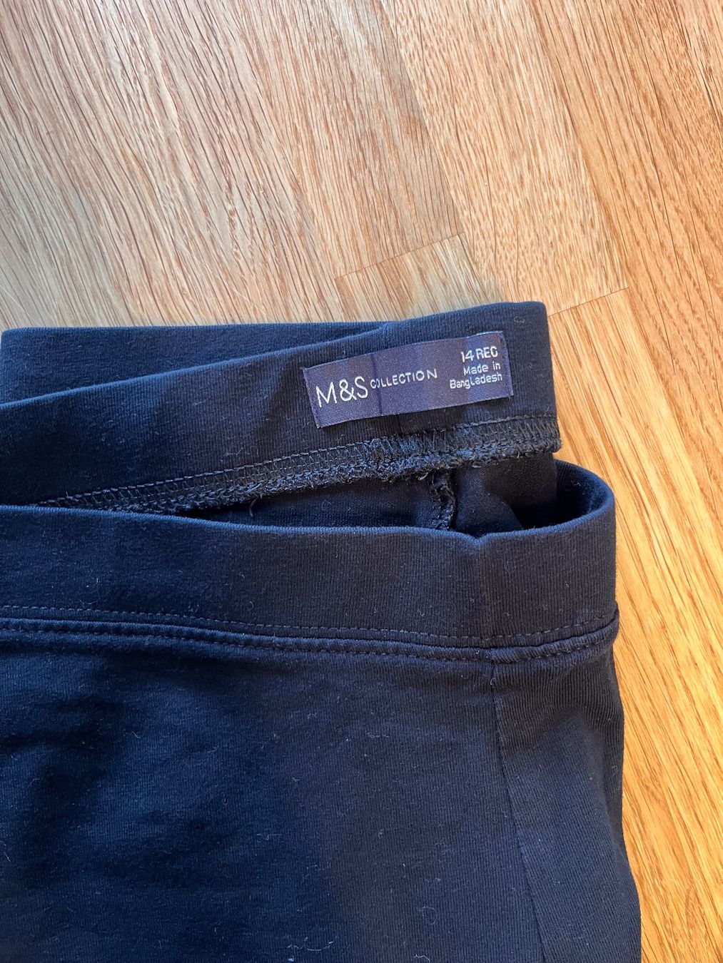 Lotti di vestiti: Gemütliche Kleider Grösse L/XL – Usato da Biel/Bienne venduto da Lalala333 3