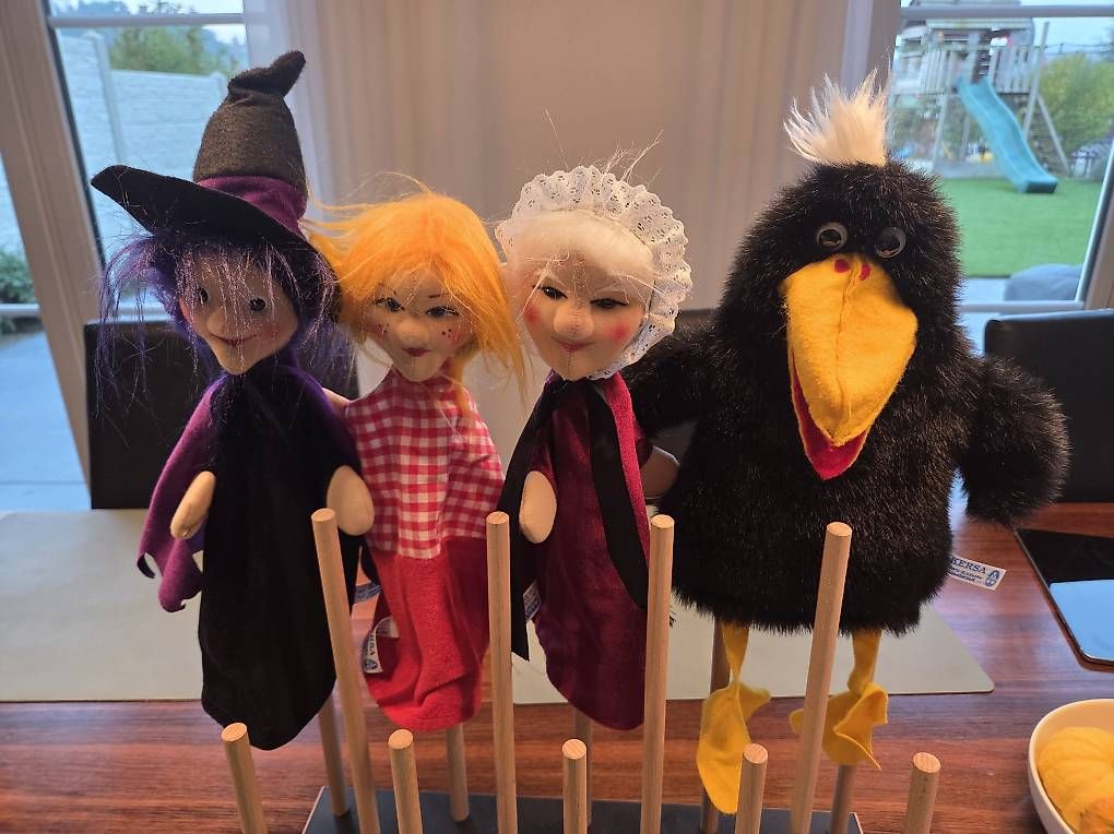 Giocattoli: Handpuppe Kasperlepuppe Puppentheater – Usato da Seuzach venduto da Muehlben 2