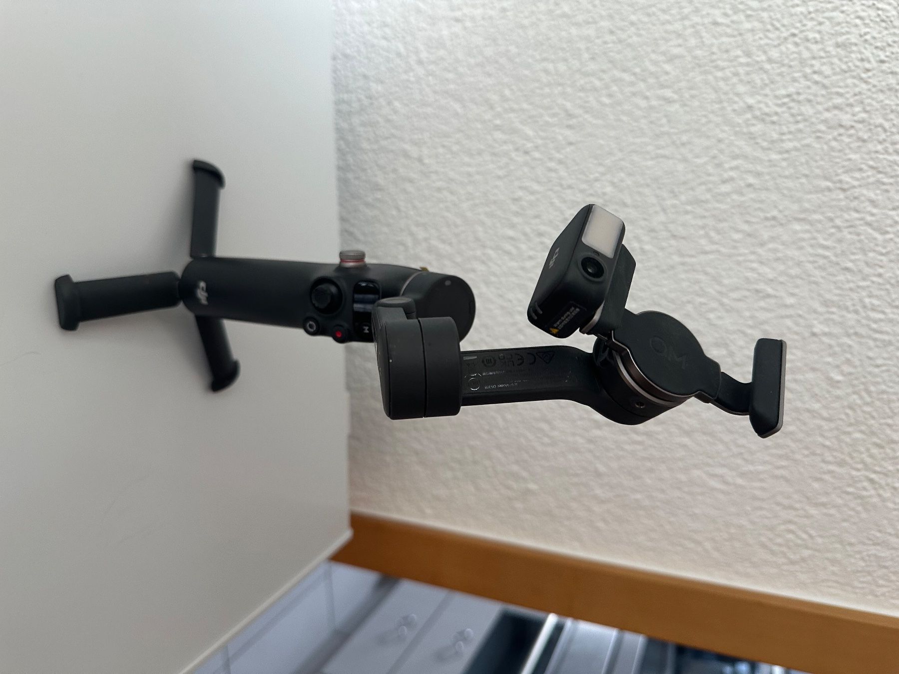 Treppiedi & Teste: Stabilisateur DJI OM 7 – Nuovo (secondo la descrizione) da Bütschwil venduto da kar_jfk6 1