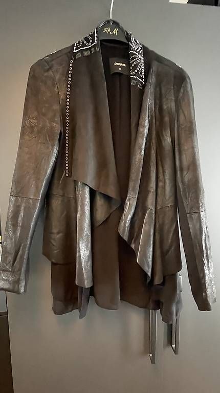 Desigual Giacche: Desigual Jacke mit Chiffon Gr. 38 – Usato da Niederuzwil venduto da vimse_publicsale