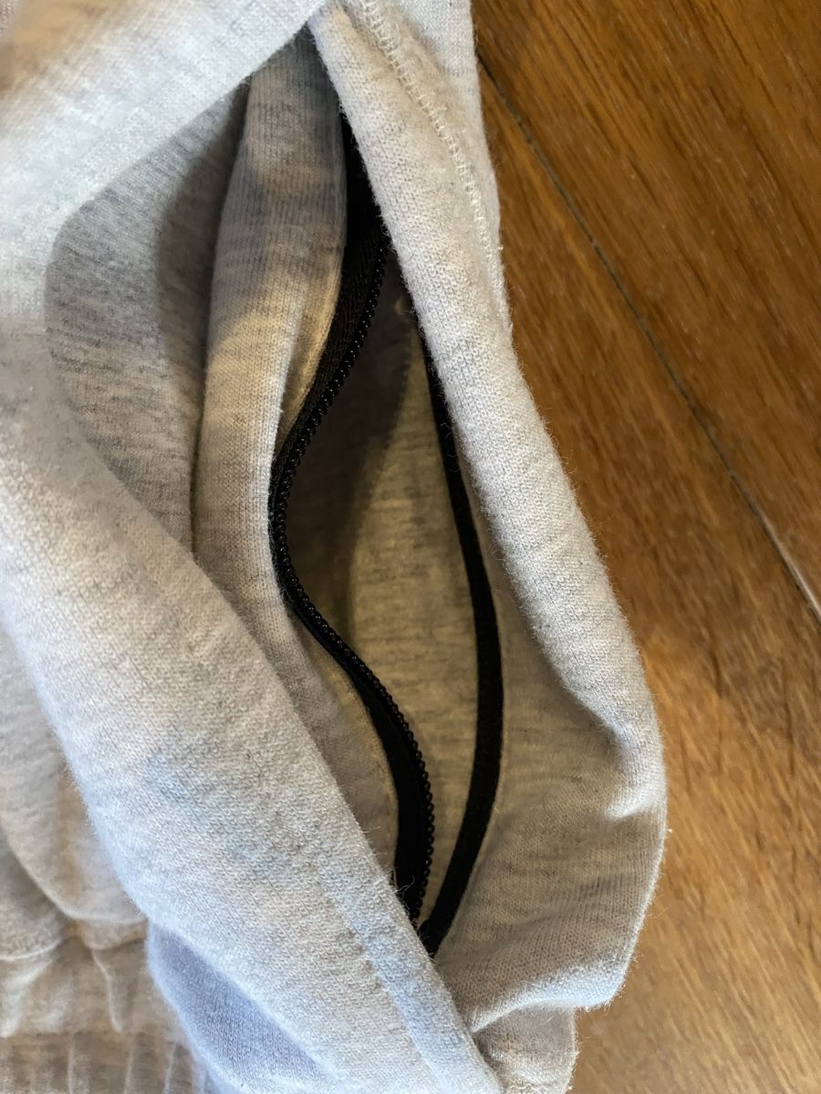 Superdry Pantaloni: Superdry Tech Jogginghose mit Karottenschnitt Gr. L – Nuovo (secondo la descrizione) da Effingen venduto da Daizyy 4