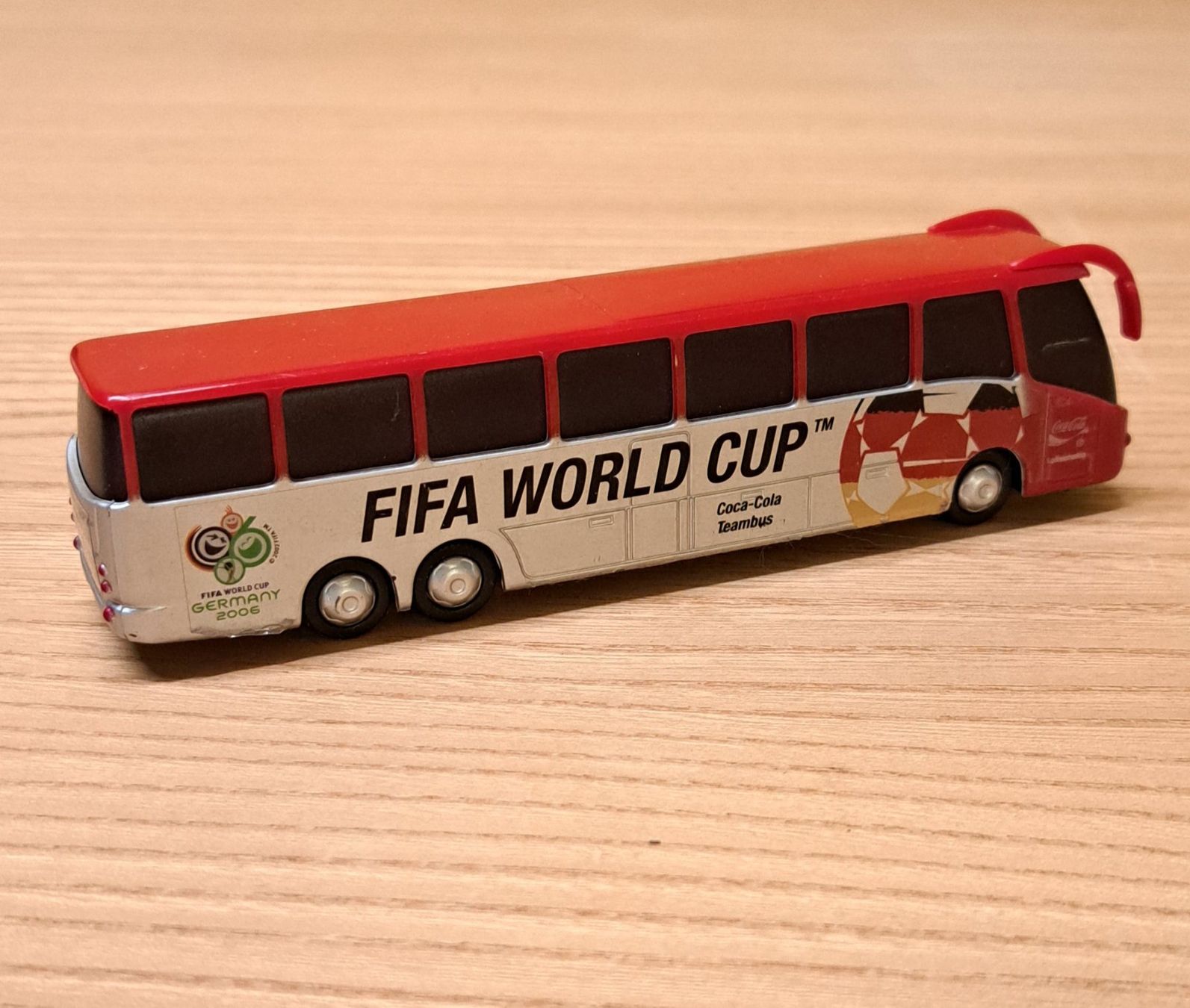 Kit di modellismo & Modellini statici: Fifa World Cup Germani 2006 Bus Modell – Usato da Dietlikon venduto da kosta.katoglou 3
