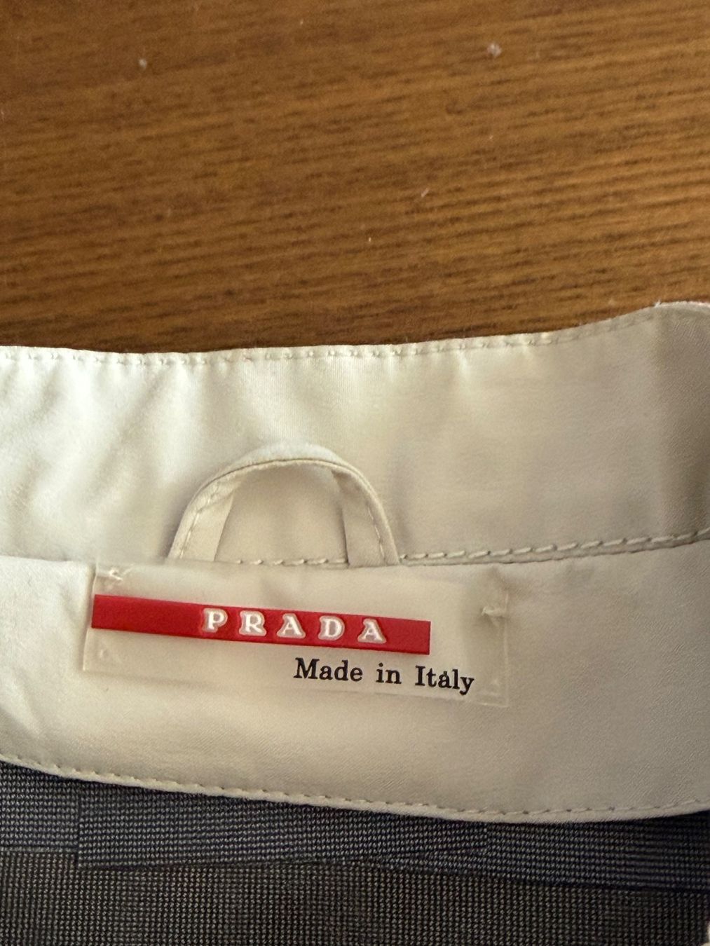Prada Giacche: Prada Jacke – Usato da Küssnacht venduto da Flowerlady 3