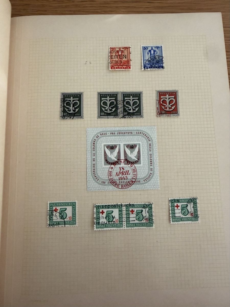 Tutti i francobolli: Album mit 66 Seiten Inhalt  – Usato da Murgenthal venduto da Tina_4055 5
